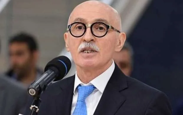 Nazir müavini yanan məktəbə gəldi 