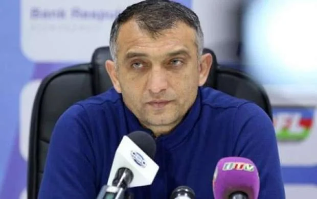 Elşad Əhmədov: "Komandaya fərqli yanaşma lazımdı" 