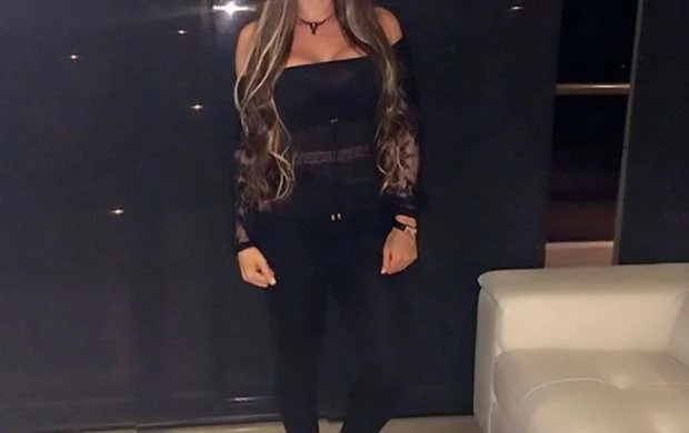 Futbolçu baş məşqçisinin sevgilisi ilə yaxalandı - FOTOLAR 
