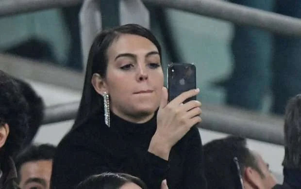 Ronaldo qolları sıraladı, sevgilisi göz yaşı tökdü - FOTO/VİDEO 