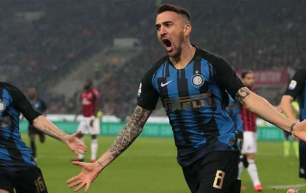 Milan derbisində 5 qol - VİDEO 