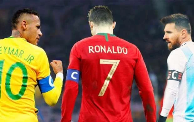Dünyanın ən çox qazanan futbolçuları - SİYAHI 