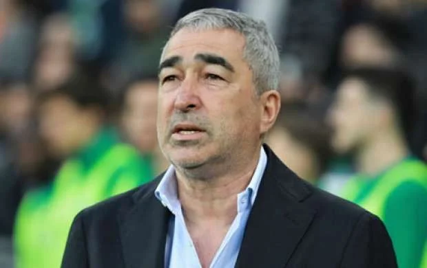 Super Liqada baş məşqçi istefası 