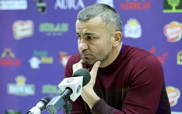 Qurban Qurbanov: "Bu cür yazılara fikir vermirəm" 