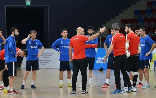 Yığmanın heyətində dəyişiklik 