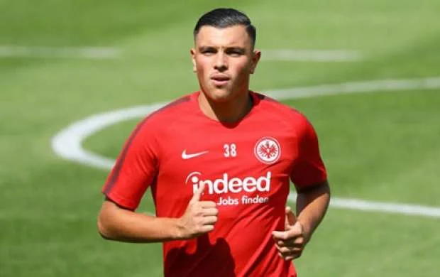"Benfika" Azərbaycan millisinin üzvünü transfer edir 