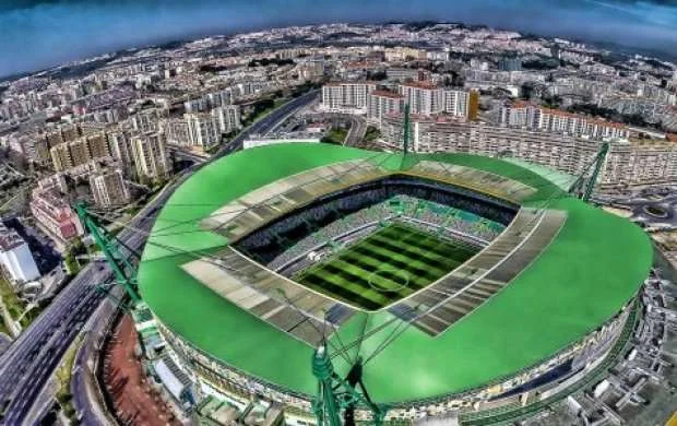 Ronaldonun adına stadion olacaq 