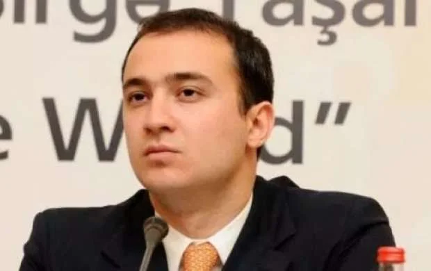 Tale Heydərov istefa verdi 
