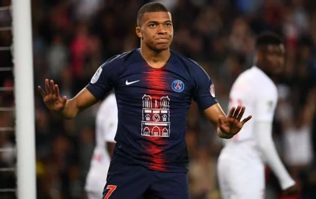 Mbappe tarixə düşdü 