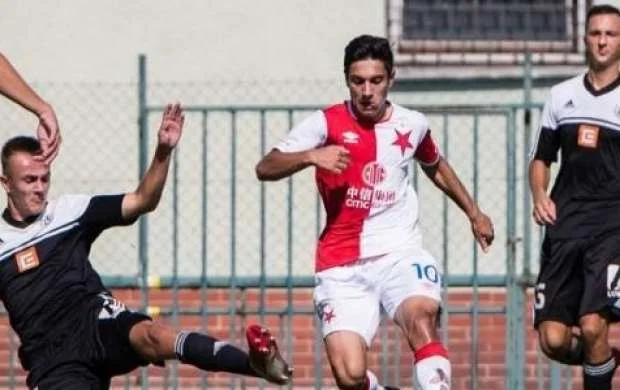 Azərbaycanlı futbolçu Çexiyada dubl etdi - 17 qol vurub 