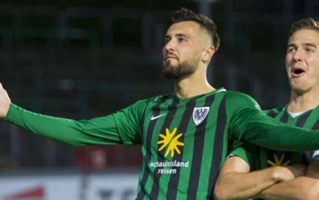 Millimizin üzvü Bundesliqada iki qol ötürməsıi verdi 