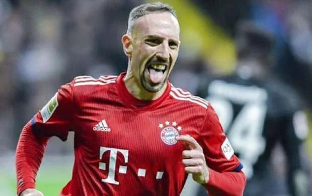 "Qalatasaray" dünya ulduzunu transfer edir 