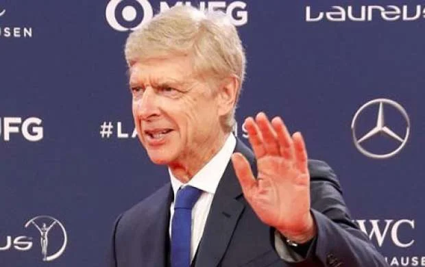 Arsen Venger futbola geri dönür - AÇIQLAMA 