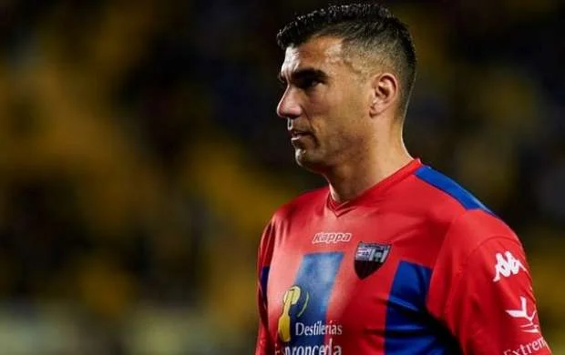 Xose Antonio Reyes yol qəzasında həlak oldu 