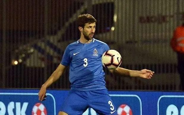 Millimizin futbolçusu: "Böyük-böyük danışmaq istəmirəm" 