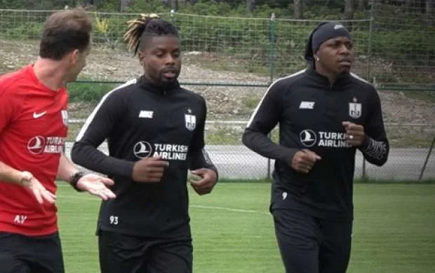 "Neftçi"nin iki futbolçusu klubun Türkiyədəki düşərgəsini tərk etdi 