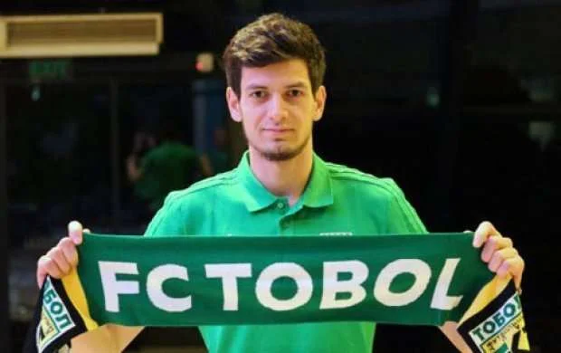 Emil 3 qol "yedi", "Tobol" finalsız qaldı 