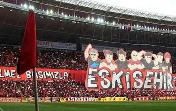 FIFA Rəşad Sadıqovun sabiq komandasını cəzalandırdı 