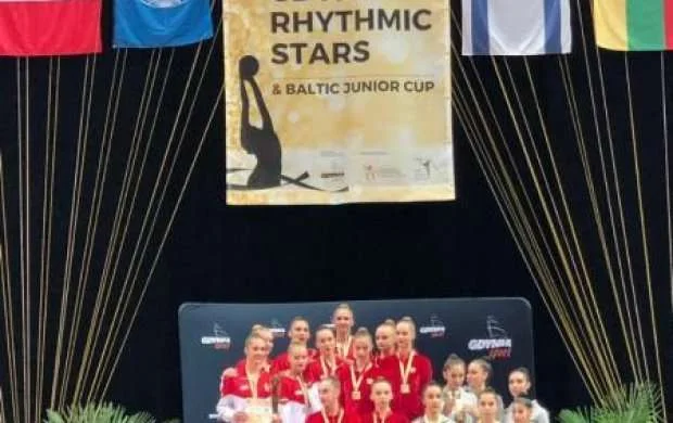 Azərbaycanın bədii gimnastları beynəlxalq turnirdə 10 medal qazanıb - FOTOLAR 