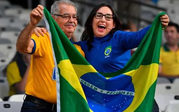 Braziliyalılar coşdu - FOTOLAR 