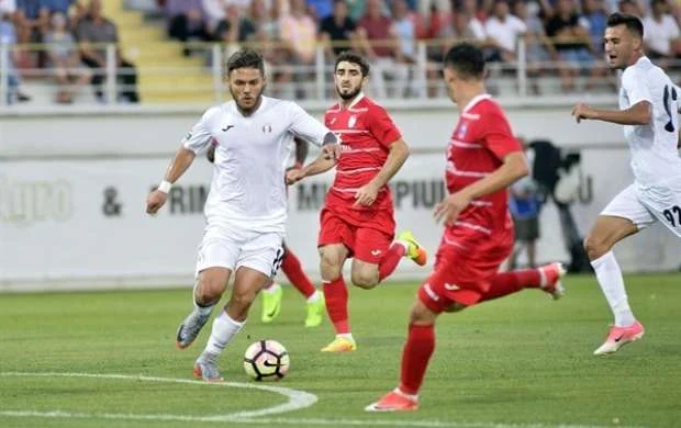 "Səbail"in rəqibi "Zirə"yə qol vuran futbolçunu transfer edib 