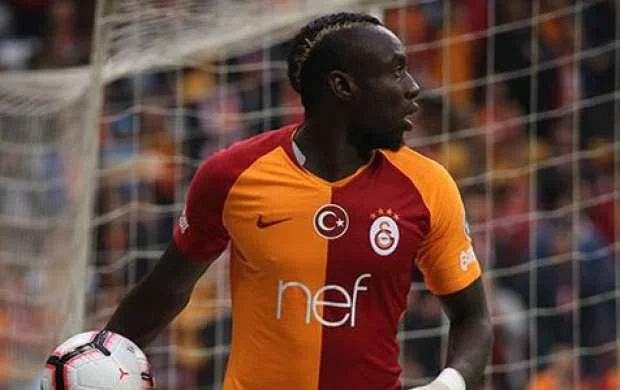 "Qalatasaray" futbolçusunu 14 milyon avroya satdı 