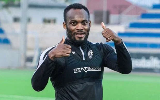 Maykl Essien "Səbail"dən ayrıla bilər 