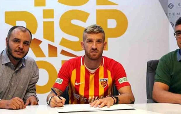 "Qarabağ"ın sabiq futbolçusu Super Liqada 