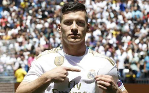 "Real" 2 ay əvvəl 60 milyona aldığı futbolçusunu icarəyə verir 