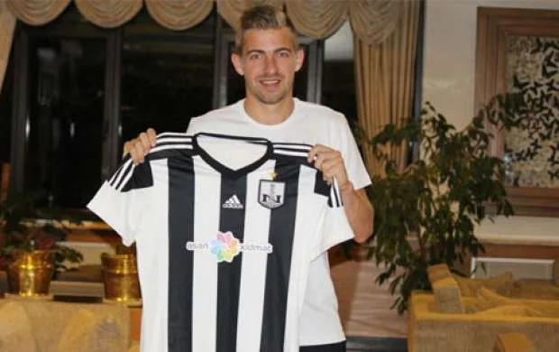 "Neftçi"nin sabiq futbolçusu 3 il sonra Bakıda 