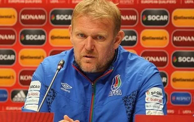 Prosineçki "Qarabağ"ın sabiq qapıçısı ilə İbrahimoviçi səhv saldı - VİDEO 