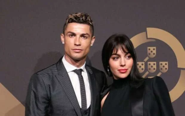 Ronaldonun sevgilisi yataq sirrlərini açıqladı 