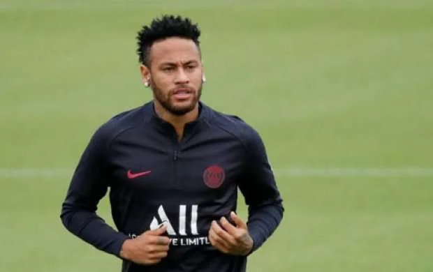 Neymar keçəcəyi klubdan 40 milyon maaş istəyir 