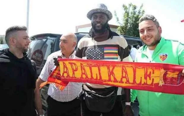 Adebayor yenidən Super Liqada 