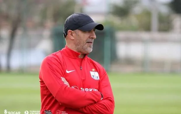 "Abbasov italyanca anlamır, ona necə futbol öyrədə bilərəm?!" - Bordin 