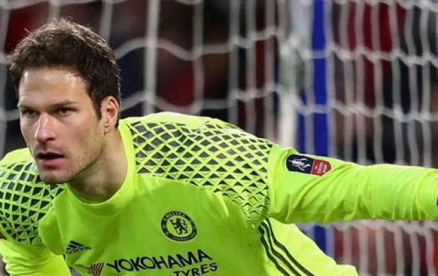 Asmir Beqoviç "Qarabağ"a keçidinin səbəbini açıqladı 
