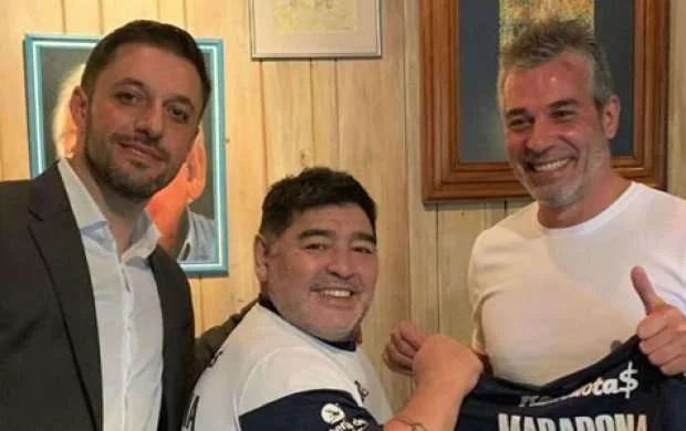 Maradonanın yeni klubu açıqlandı 