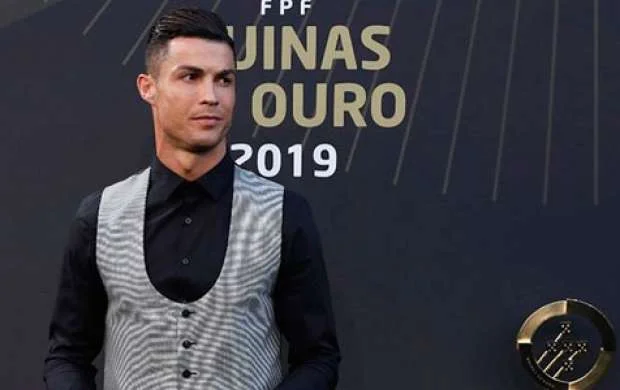 Ronaldo tarixin ən bahalı müqaviləsini imzaladı 