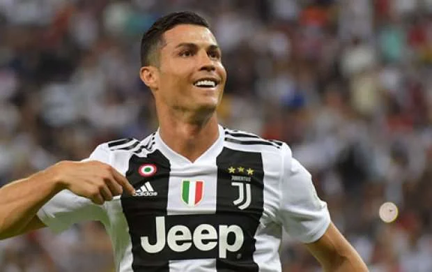 Ronaldo hamıdan çox maaş alır 