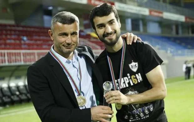 Mahir Emrelinin evindən oğurluq: 60 min manatlıq... 