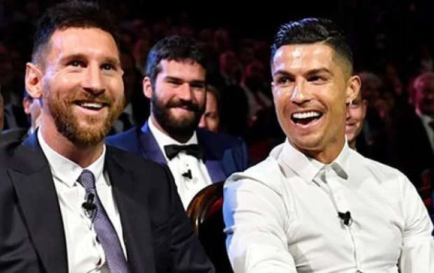 Ronaldo Messini üstələyəcəyini dedi - Bəs bukmeykerlər nə deyir? 