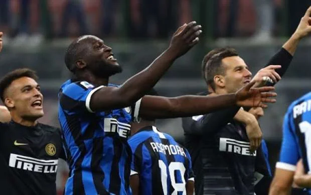 "Milan" derbisində 2 qol - VİDEO 