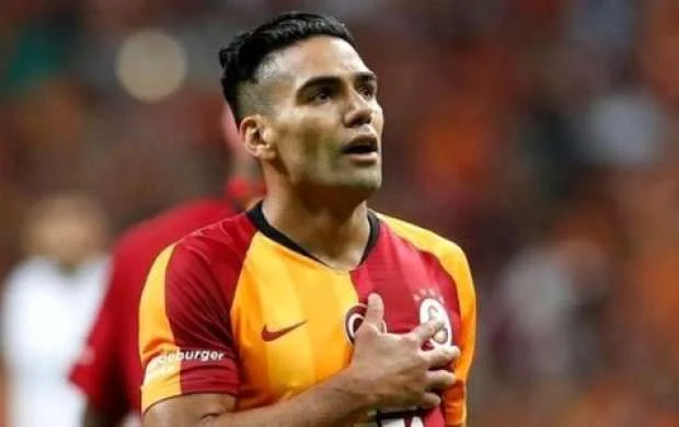 Dünya nəhəngindən Falkao üçün sürpriz transfer təklifi 
