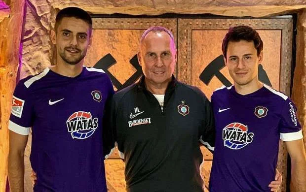 Almaniya klubu millimizin futbolçusu ilə yeni müqavilə bağladı 