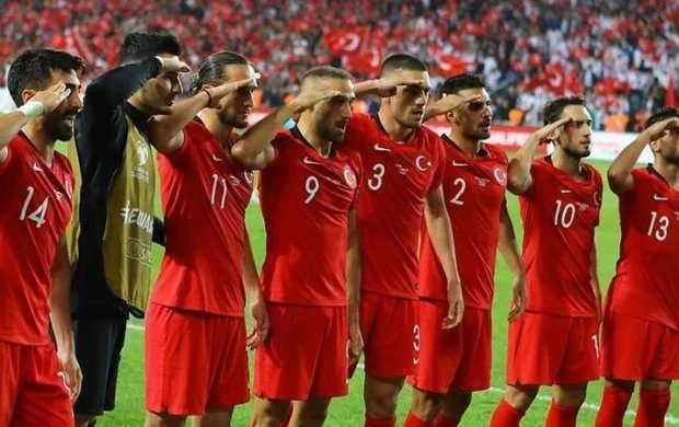 UEFA-dan “əsgər salamı” açıqlaması 
