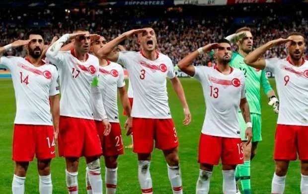 Fransa - Türkiyə oyununda qalmaqal: bu kadrlar efirə verilmədi - VİDEO 