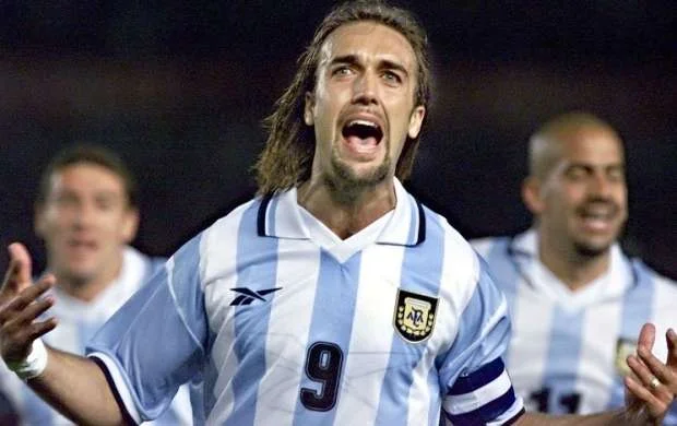 Qabriel Batistuta: "Ayağımı kəsməsi üçün yalvarırdım" 