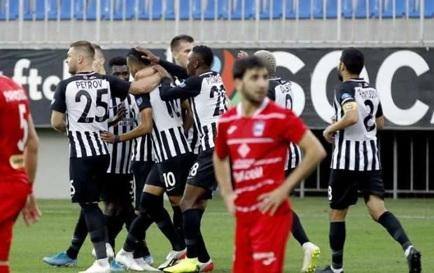 "Neftçi" dardamağın etdi, "Səbail" "Sumqayıt"a uduzdu 