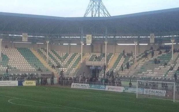 AFFA Lənkəran stadionuna qadağa qoydu 