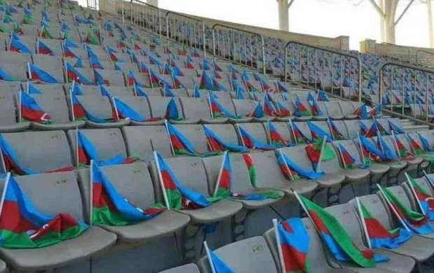 "Qarabağ" tribunalara 30 min Azərbaycan bayrağı düzdü - VİDEO 